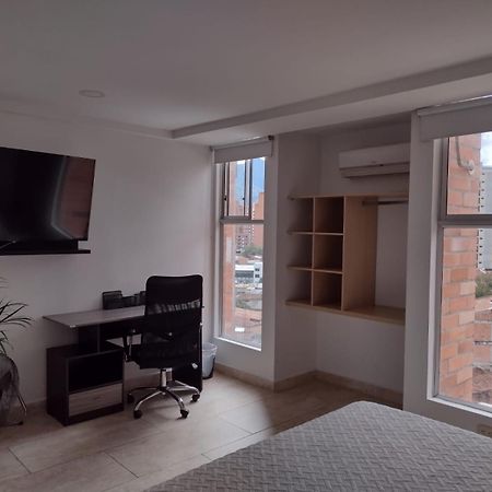 Apartasuites Av Medellín Zewnętrze zdjęcie