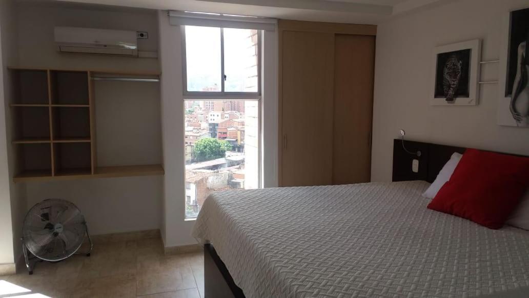 Apartasuites Av Medellín Zewnętrze zdjęcie