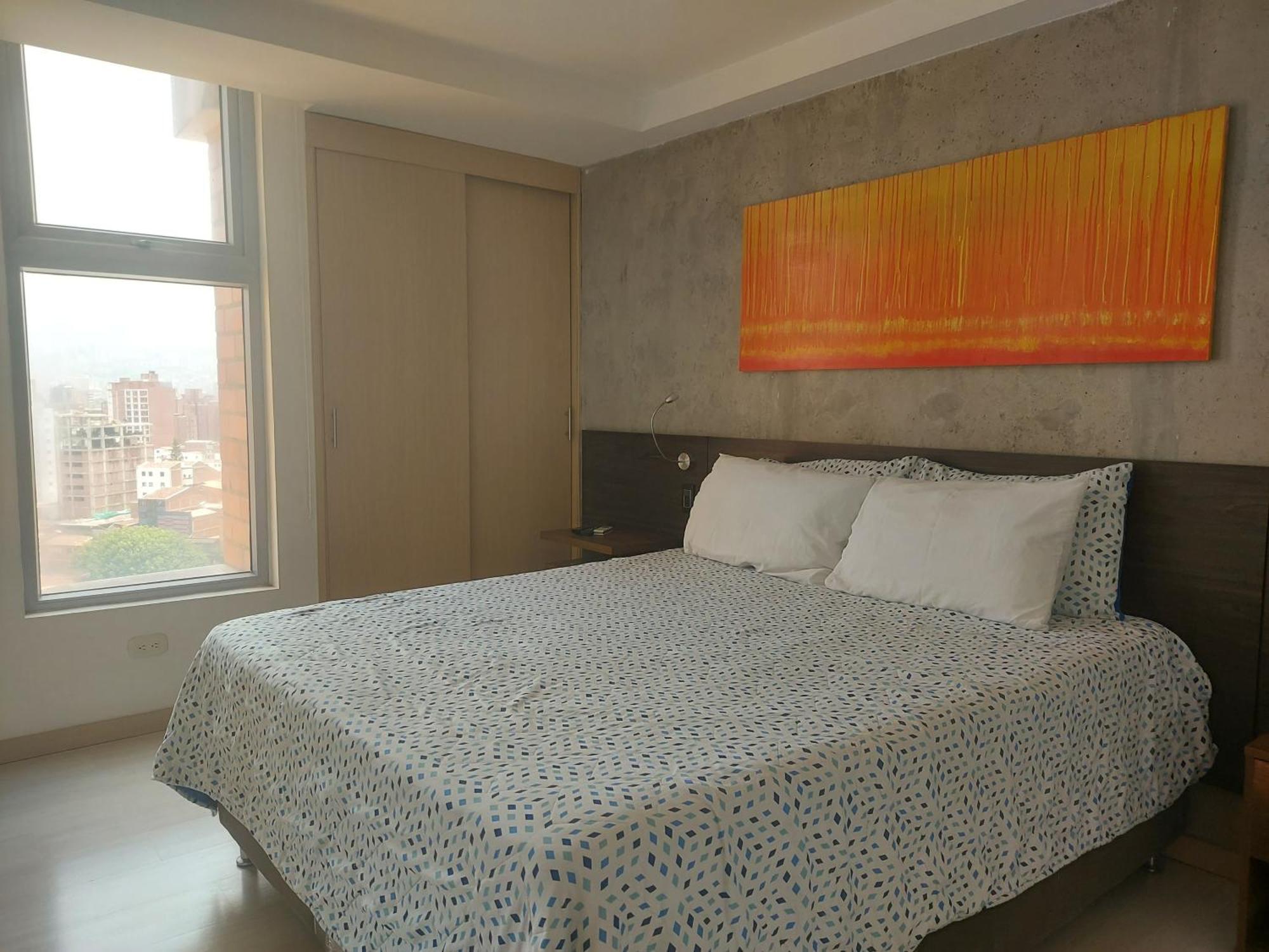 Apartasuites Av Medellín Zewnętrze zdjęcie