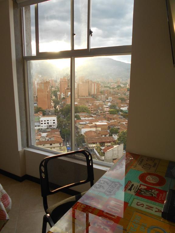 Apartasuites Av Medellín Zewnętrze zdjęcie