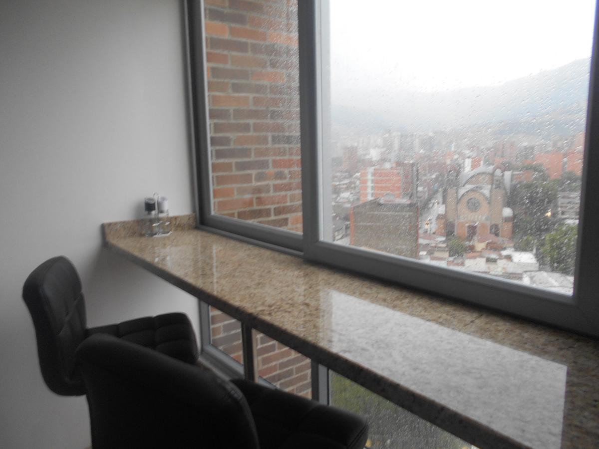 Apartasuites Av Medellín Zewnętrze zdjęcie