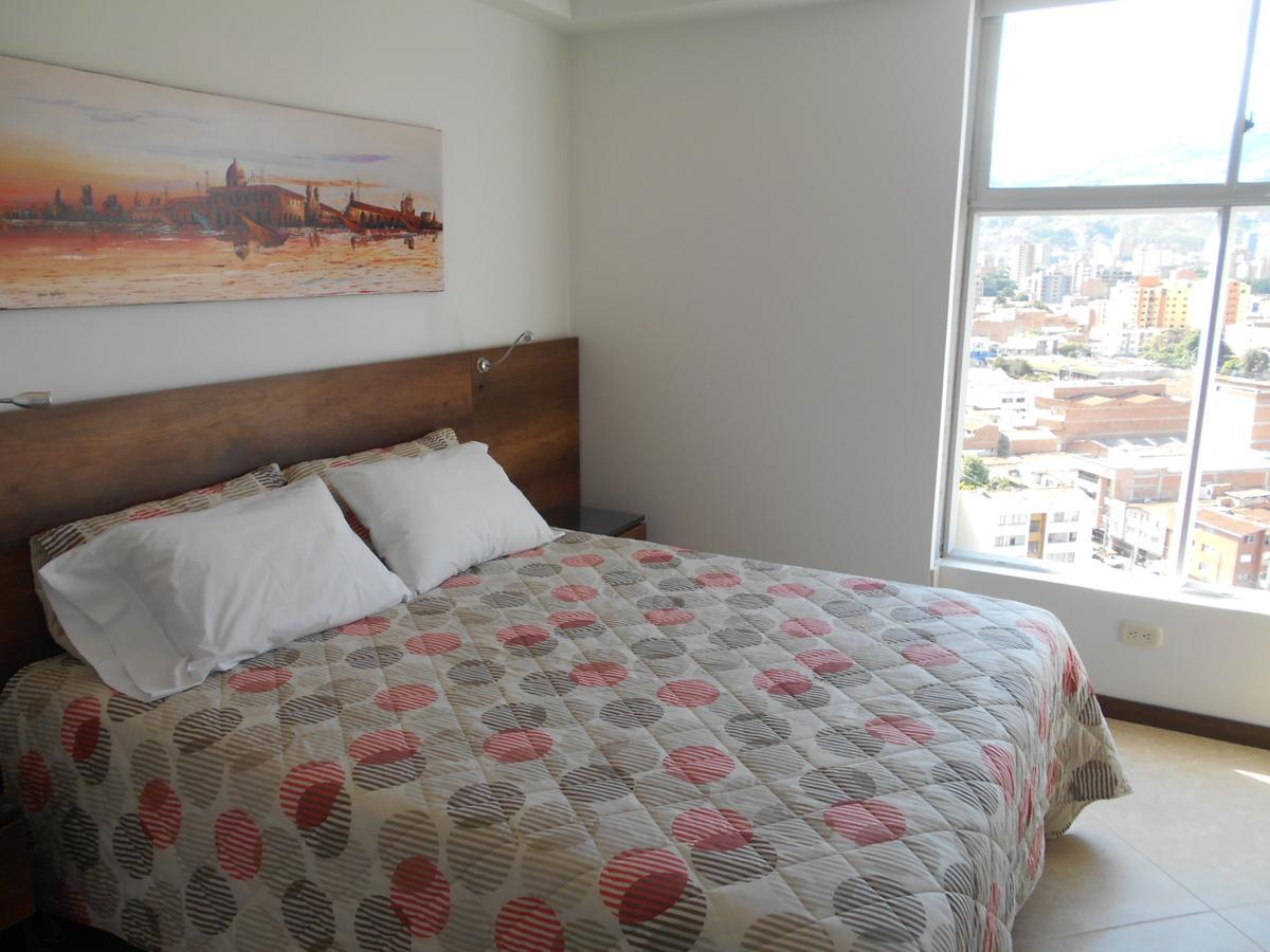 Apartasuites Av Medellín Zewnętrze zdjęcie