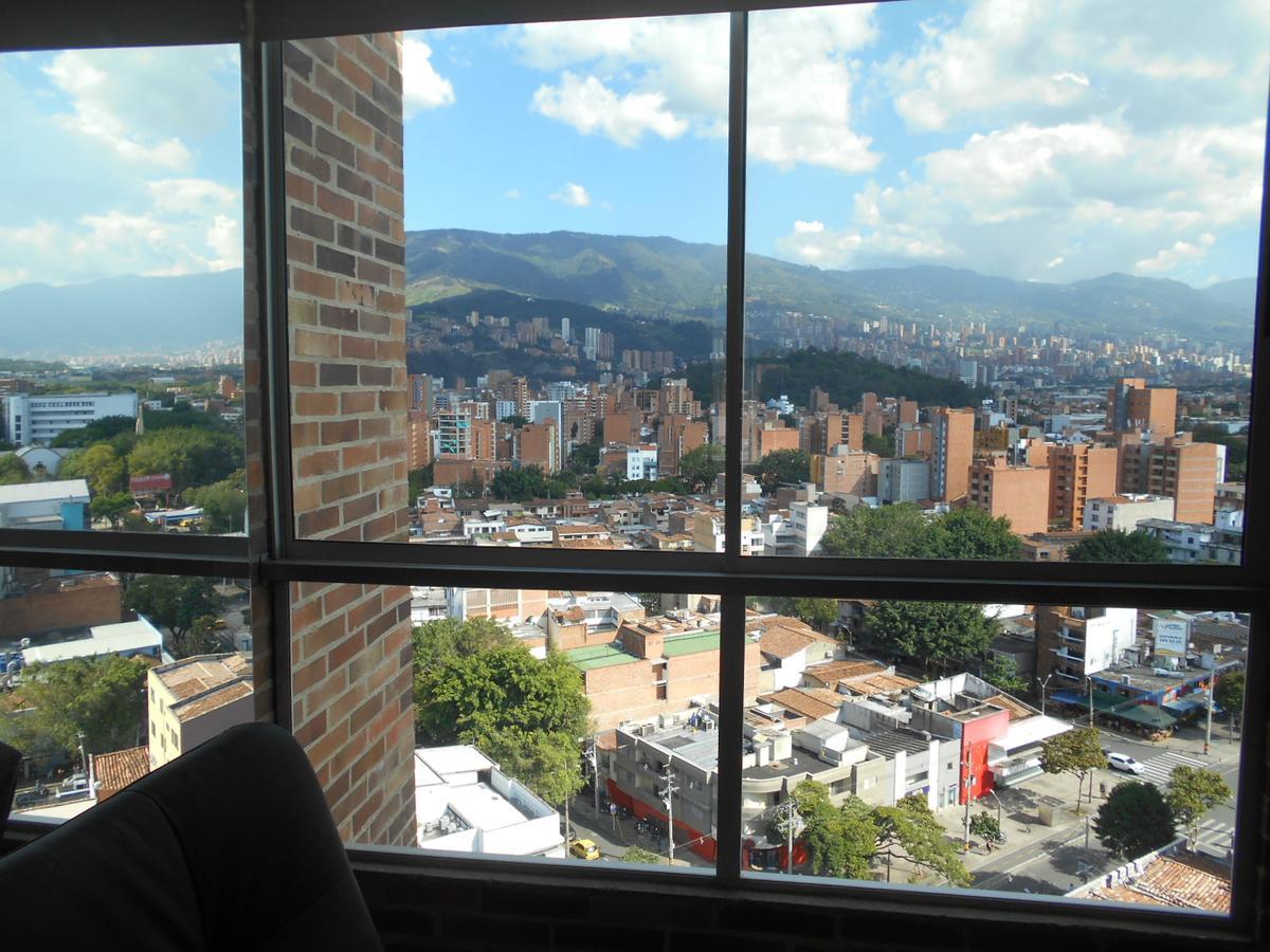 Apartasuites Av Medellín Zewnętrze zdjęcie