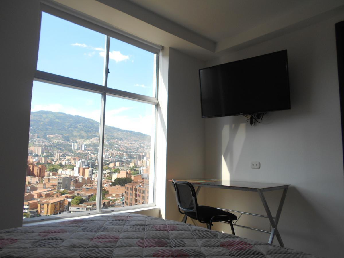 Apartasuites Av Medellín Zewnętrze zdjęcie